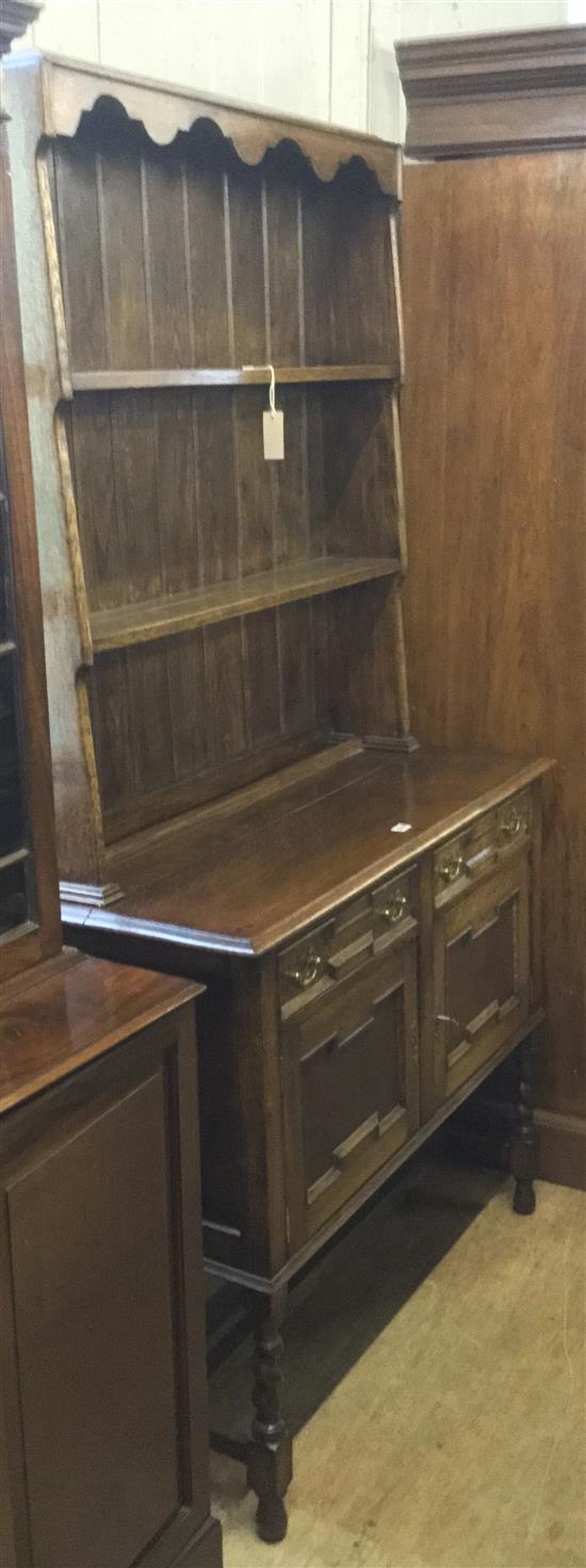 Oak dresser (associated)